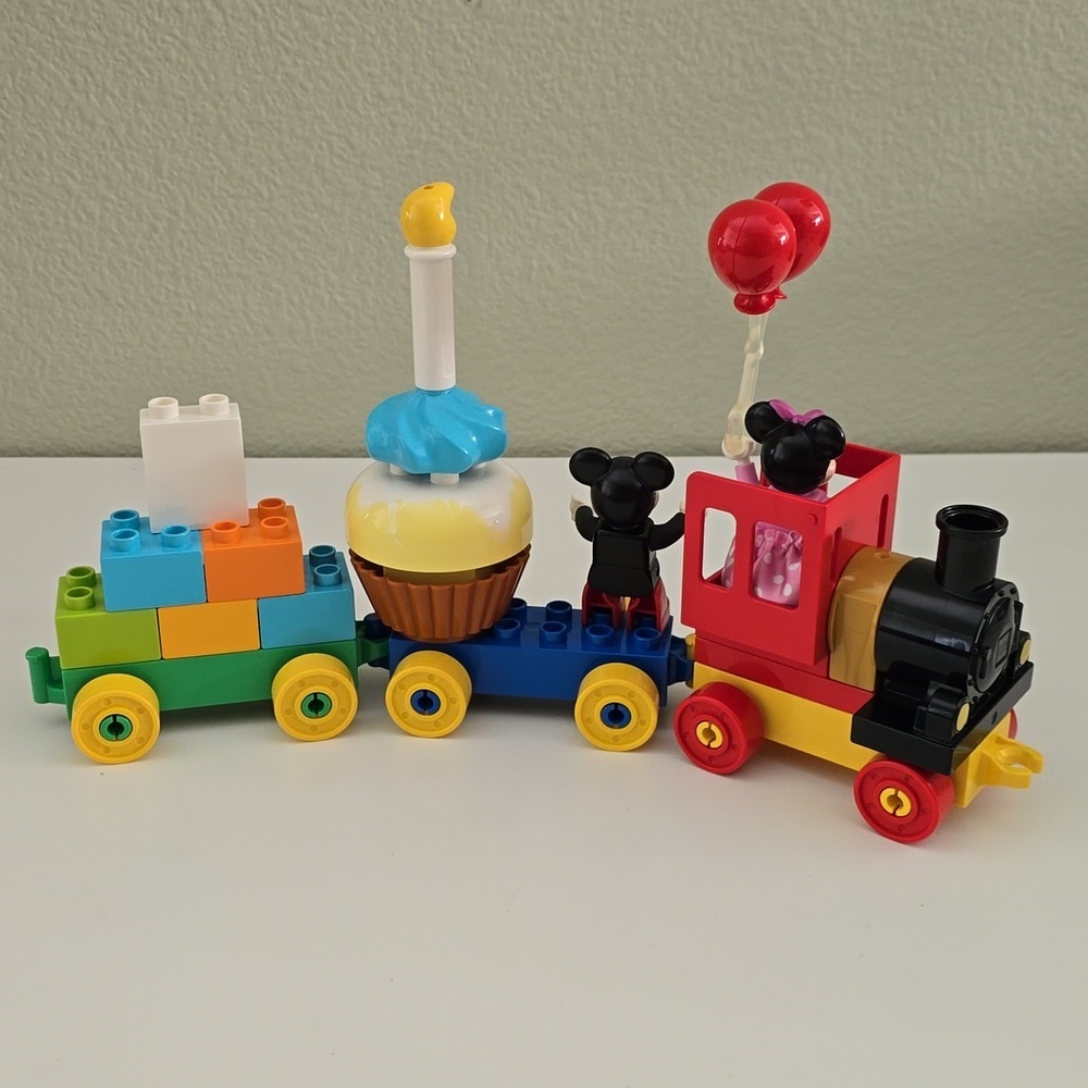Lego Duplo Disney Mickey & Minnie Mouse Birthday Parade Train - Picture 7 of 7
